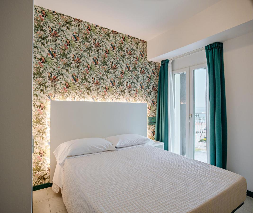 Solemare Hotel E Residence Misano Adriatico Eksteriør billede
