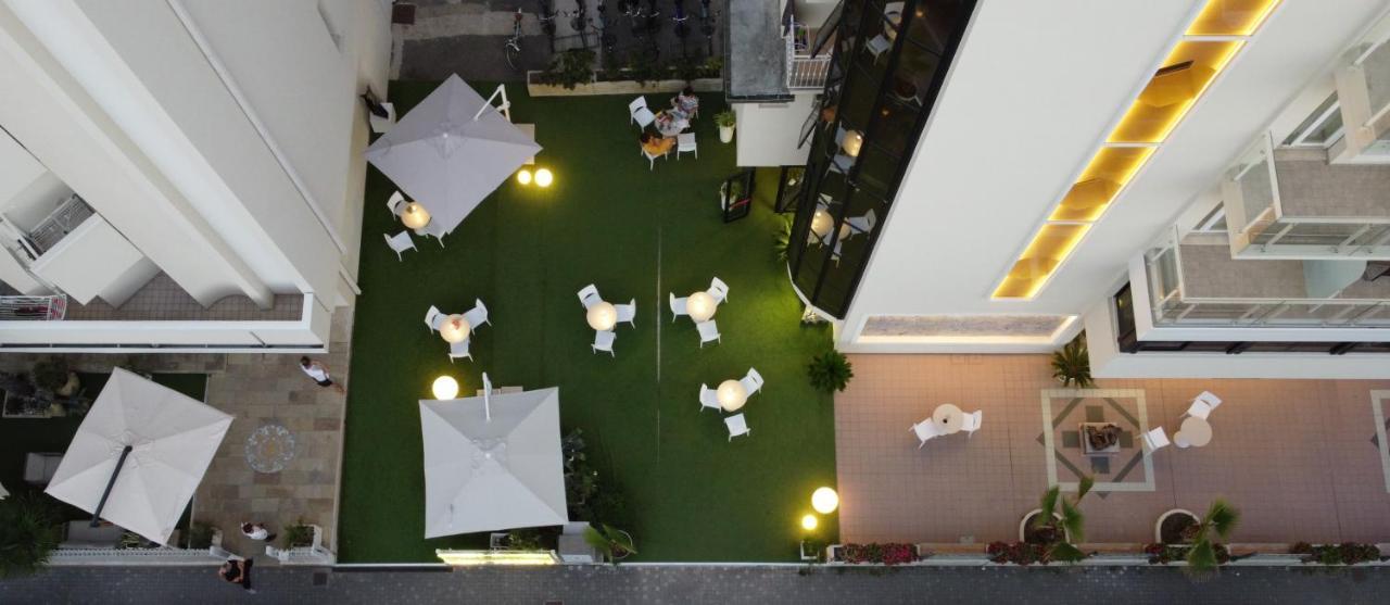 Solemare Hotel E Residence Misano Adriatico Eksteriør billede