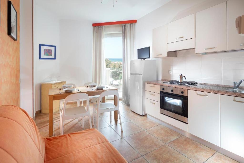 Solemare Hotel E Residence Misano Adriatico Eksteriør billede